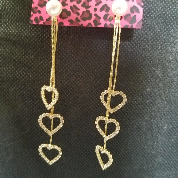 Betsey Johnson Tiered Heart Earrings - NWT - Picture 6 of 7